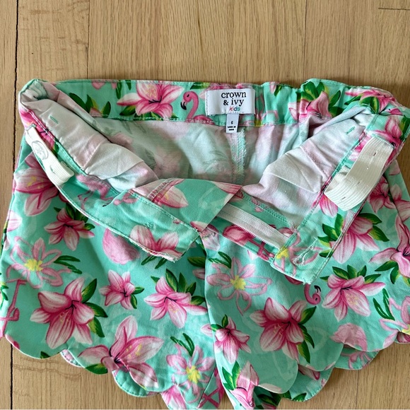Crown & Ivy Girls Printed Scallop Shorts, Size 6 - Picture 8 of 8